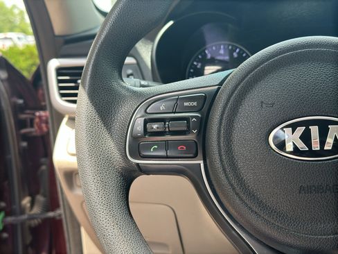 Used 2016 Kia Optima LX FWD image 14
