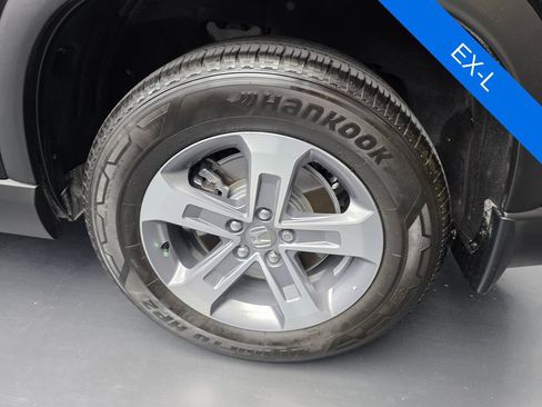 Used 2025 Honda Pilot EX-L image 18