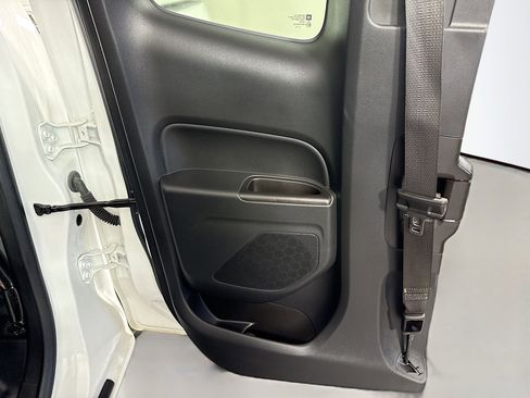 Used 2022 Chevrolet Colorado LT w/ Fleet Safety Package image 25