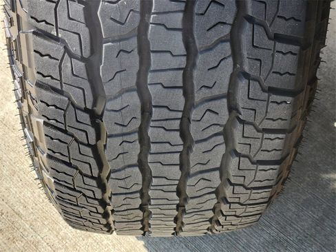 Used 2025 Chevrolet Tahoe Z71 image 11