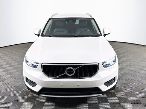 Used 2022 Volvo XC40 T5 Momentum AWD/4WD image 2