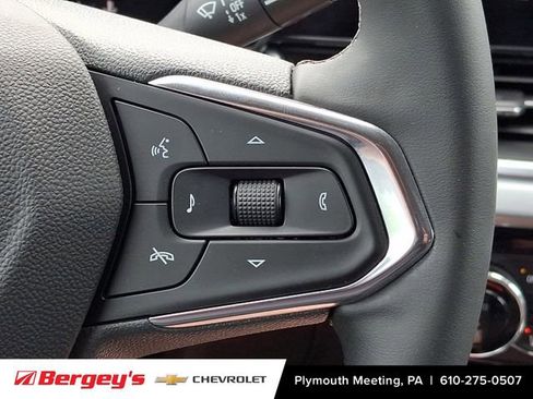 Certified 2024 Chevrolet Trax LT w/ Driver Confidence Package FWD image 22