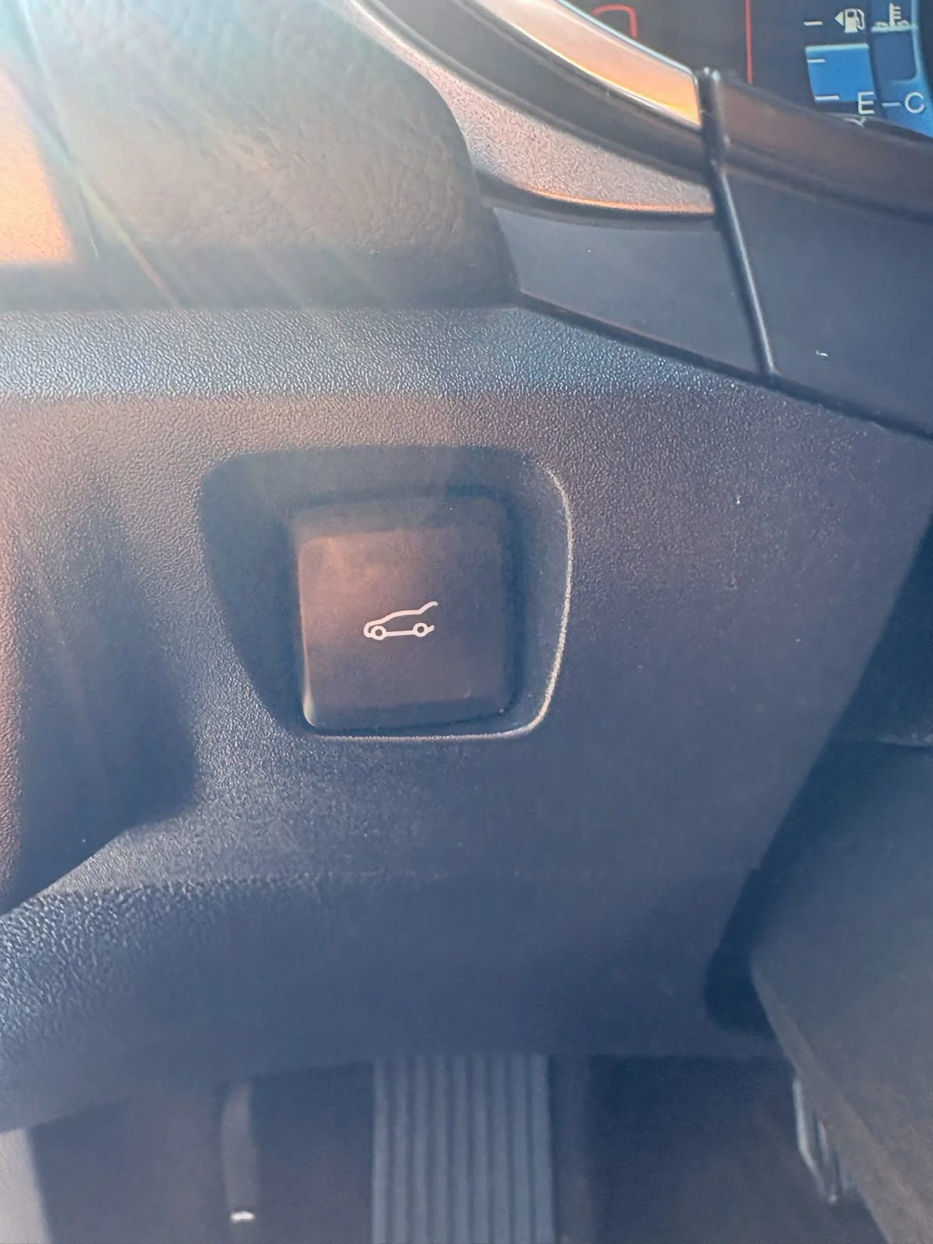 Used 2020 Ford Fusion SE FWD image 13