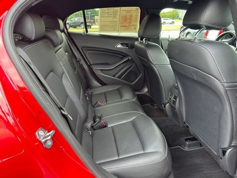 Used 2020 Mercedes-Benz GLA 250 4MATIC image 21