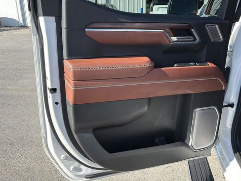 Used 2025 GMC Sierra 1500 Denali Ultimate image 19