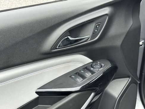 Certified 2024 Chevrolet Trax LT FWD image 17