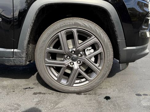 New 2026 Jeep Compass Limited w/ Sun, Sound & Navigation Group image 9