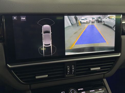 Used 2019 Porsche Cayenne AWD/4WD image 24