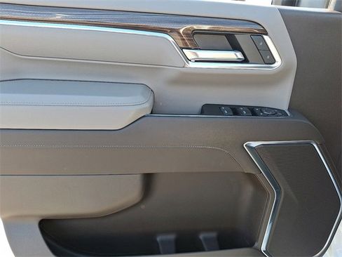 Used 2024 Chevrolet Silverado 2500 LT image 10