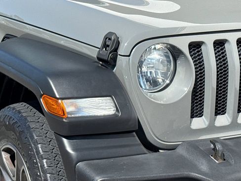 Used 2018 Jeep Wrangler Sport S image 10