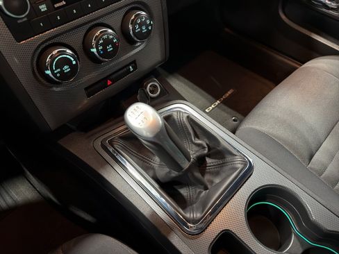 Used 2012 Dodge Challenger R/T RWD image 28
