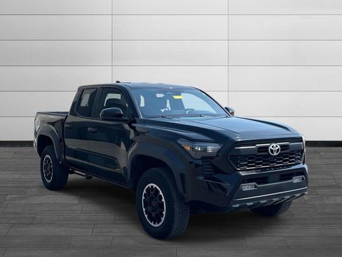 Used 2024 Toyota Tacoma TRD Off-Road image 7