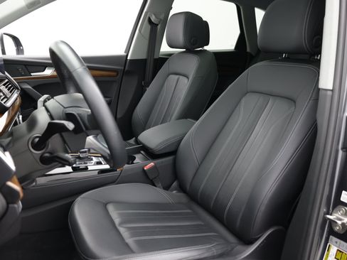Used 2023 Audi Q5 2.0T Premium Plus w/ Premium Plus Package AWD/4WD image 19