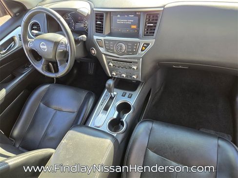 Used 2020 Nissan Pathfinder SL image 19
