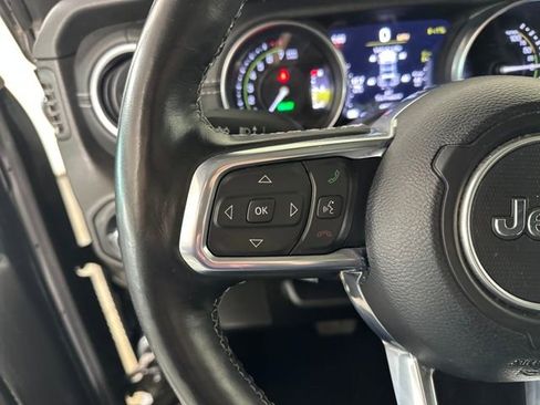 Used 2023 Jeep Wrangler Unlimited Sahara w/ Cold Weather Group image 15