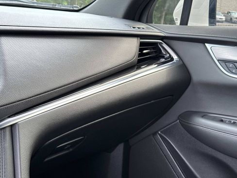 Used 2025 Cadillac XT6 Luxury FWD image 26