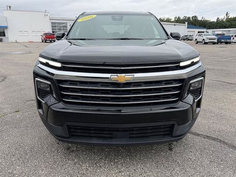 Used 2026 Chevrolet Traverse LT AWD/4WD image 2