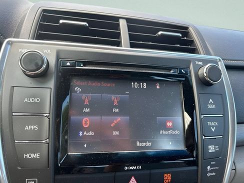 Used 2017 Toyota Camry XLE w/ Moonroof Package FWD image 24