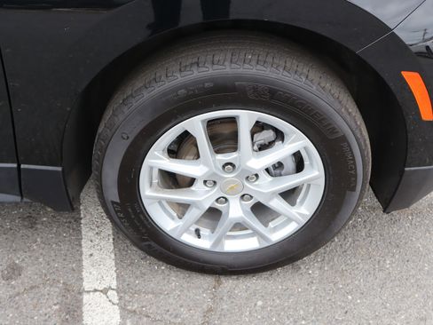 Used 2024 Chevrolet Equinox LT w/ LPO, Floor Liner Package FWD image 37