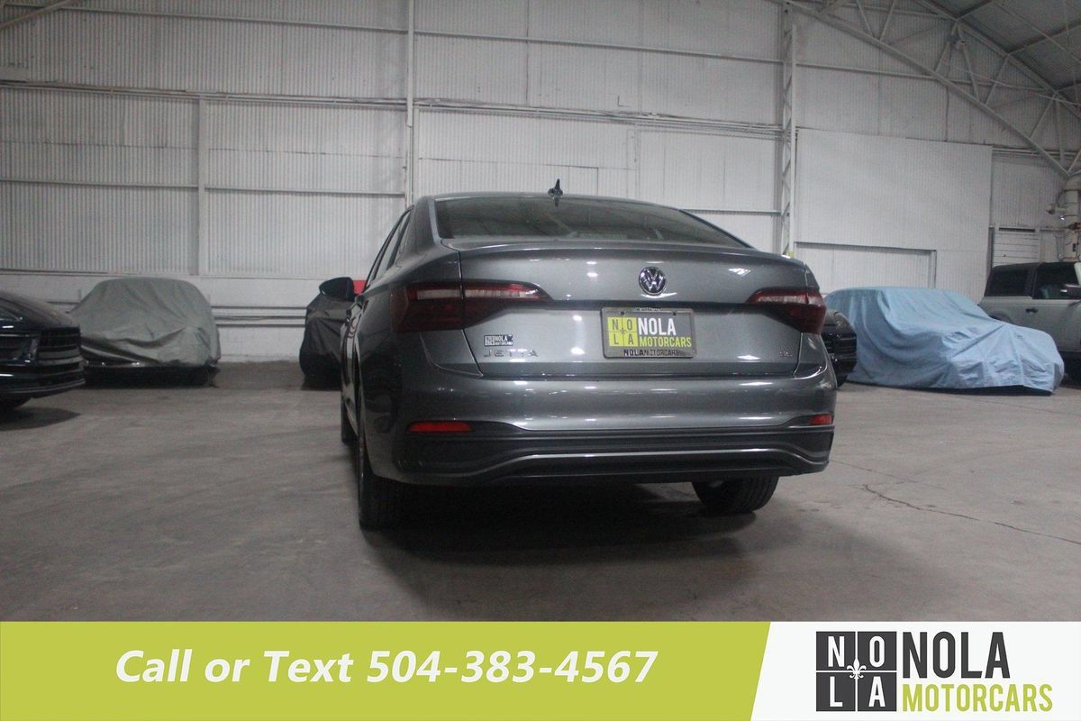 Used 2024 Volkswagen Jetta SE FWD image 14