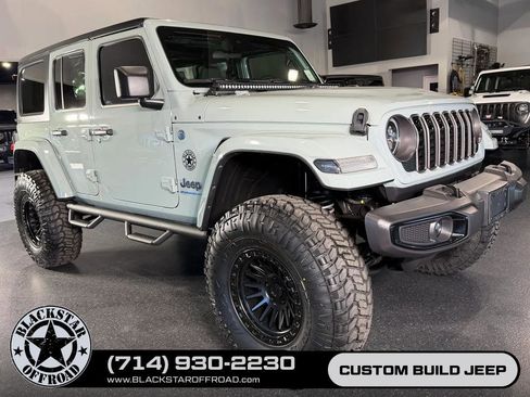 Used 2024 Jeep Wrangler Unlimited AWD/4WD image 2