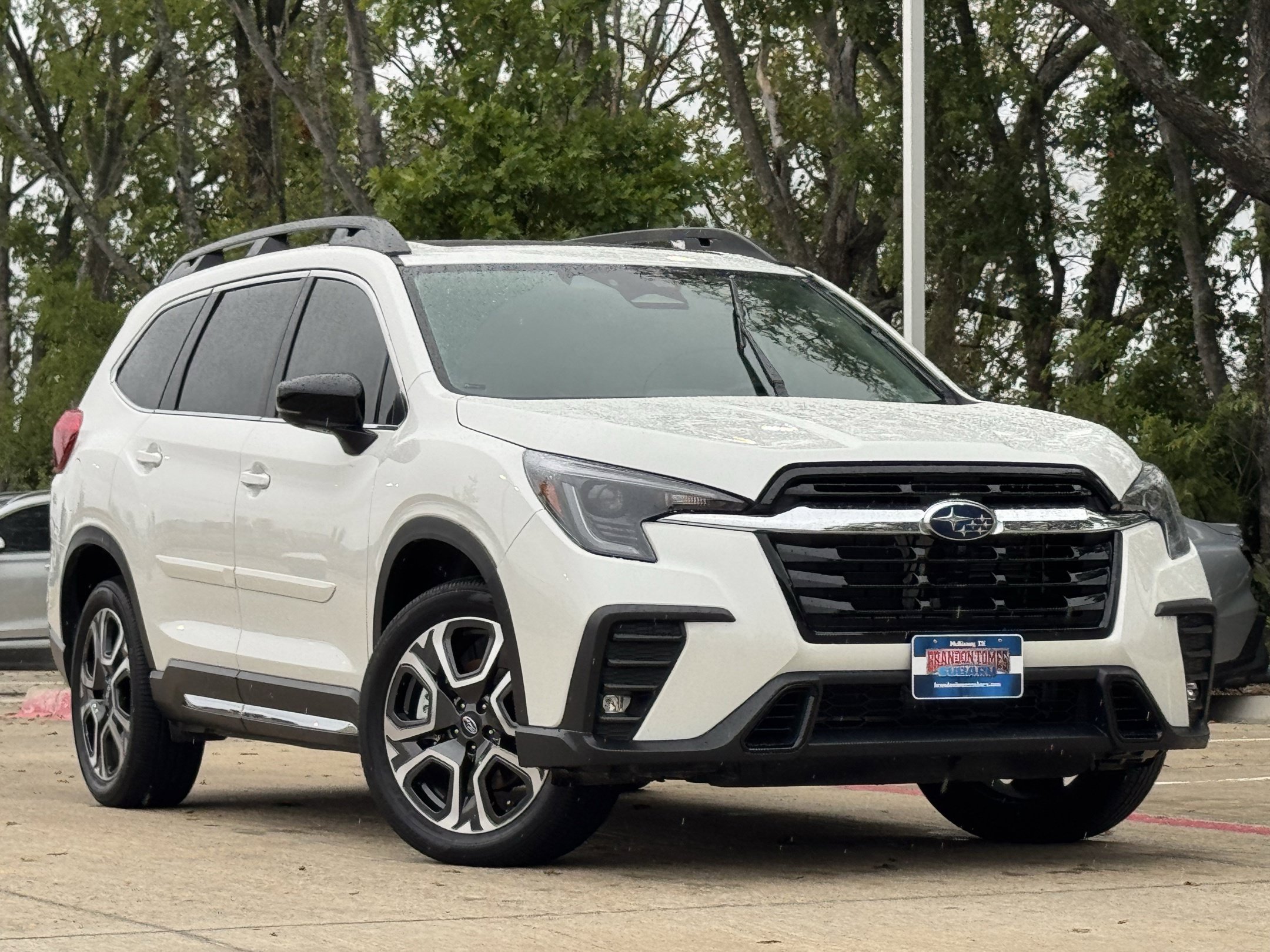 Used 2026 Subaru Ascent Limited AWD/4WD image 2