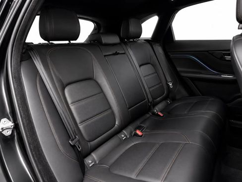Used 2019 Jaguar F-PACE Prestige AWD/4WD image 17