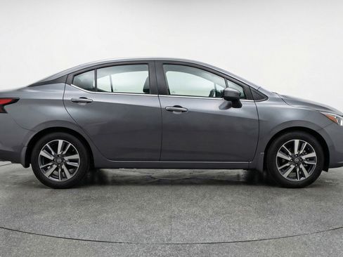 Used 2025 Nissan Versa SV image 11