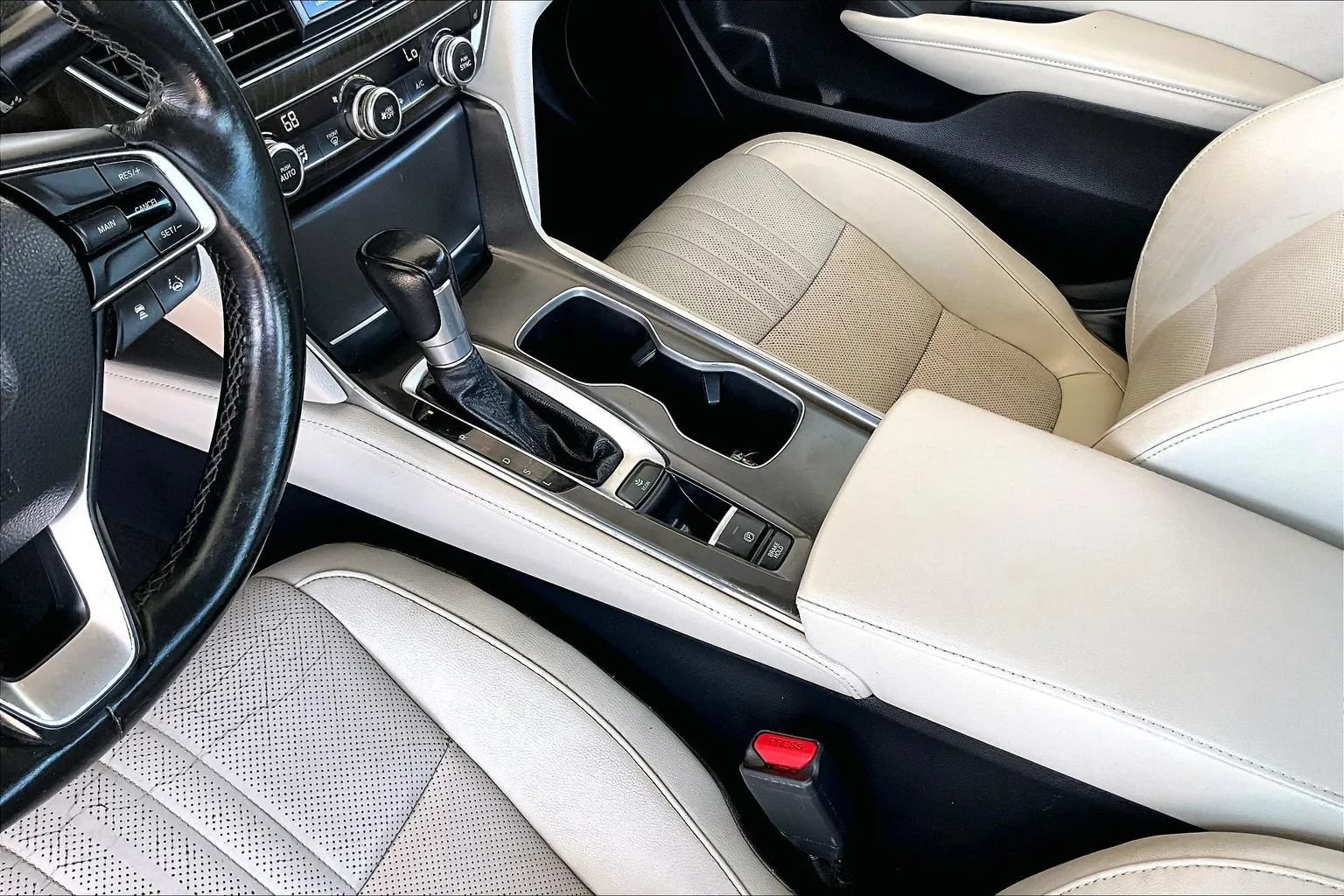 Used 2018 Honda Accord EX-L image 15