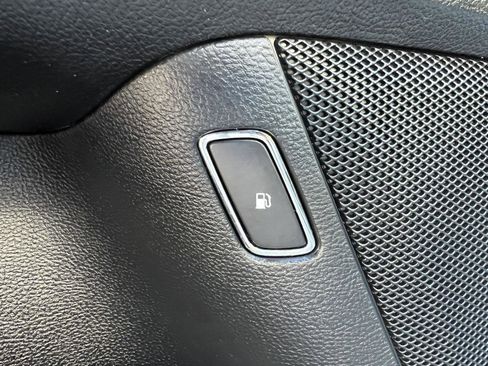 Used 2020 Ford Fusion Titanium image 16