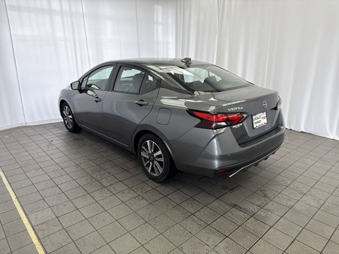 Used 2023 Nissan Versa SV image 6
