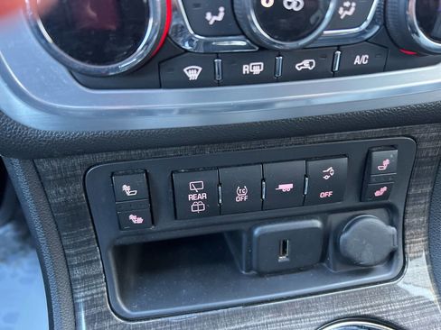 Used 2015 GMC Acadia SLT w/ Open Road Package image 34