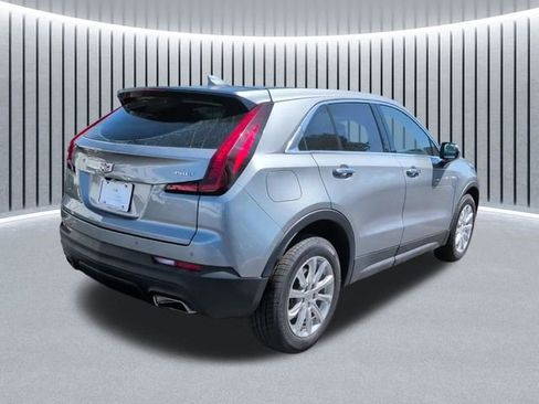 Certified 2023 Cadillac XT4 Luxury w/ Cold Weather Package AWD/4WD image 4