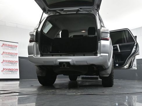 Used 2016 Toyota 4Runner SR5 image 29