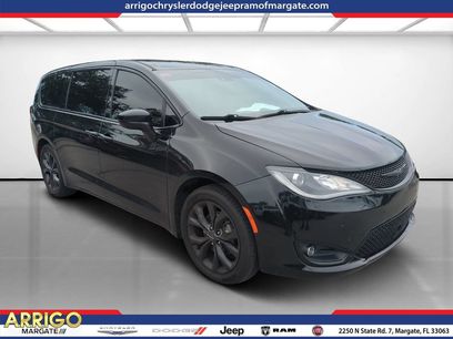 Used 2020 Chrysler Pacifica Touring w/ Advanced Safetytec Group