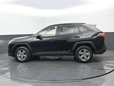 Used 2025 Toyota RAV4 XLE image 21