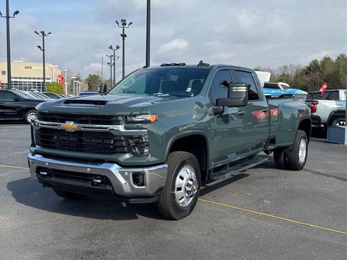 New 2026 Chevrolet Silverado 3500 LT w/ Safety Package image 6