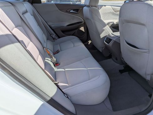 Used 2024 Chevrolet Malibu LT image 19
