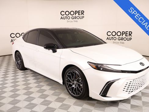 Used 2025 Toyota Camry XSE w/ Premium Plus Package FWD image 1