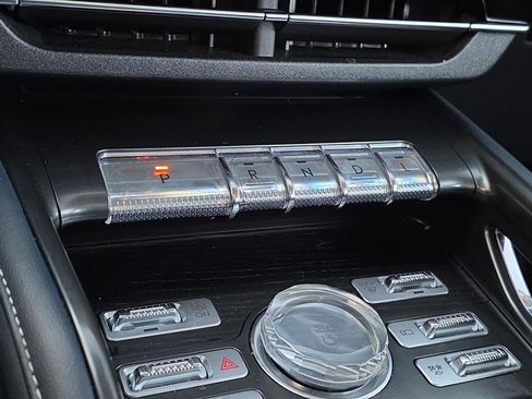 Used 2024 Lincoln Nautilus Reserve w/ Equipment Group 202A image 22