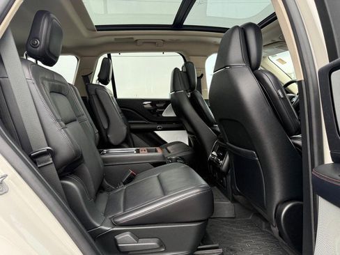 Used 2020 Lincoln Aviator Reserve w/ Equipment Group 202A image 14