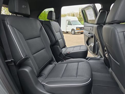 New 2026 Buick Enclave Sport Touring w/ LPO, Floor Liner Package AWD/4WD image 11