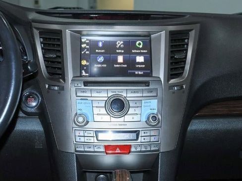 Used 2014 Subaru Outback 2.5i Limited image 19