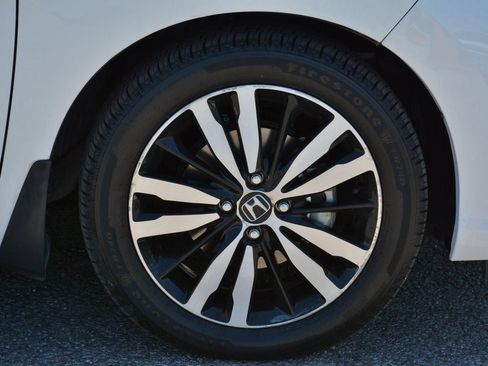 Used 2018 Honda Fit EX image 34