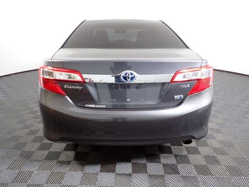 Used 2012 Toyota Camry XLE FWD image 13