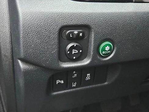 Used 2020 Honda Pilot Touring image 10