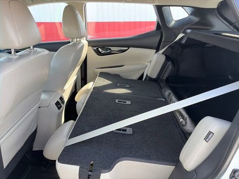 Used 2022 Nissan Rogue Sport SV w/ Technology Package image 37