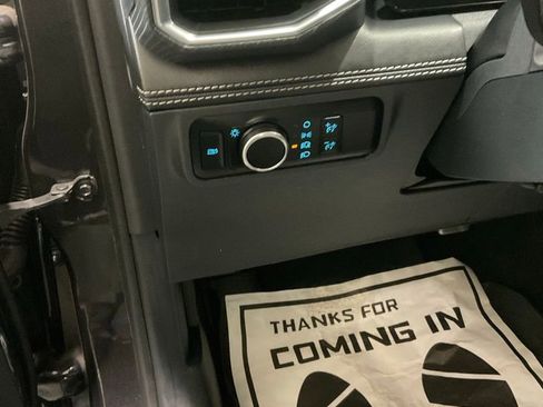 Used 2024 Ford Mustang Premium image 8