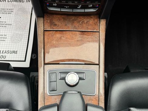 Used 2013 Mercedes-Benz E 350 4MATIC Sedan image 25