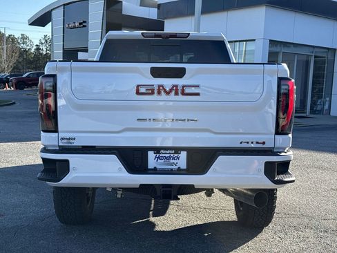 Used 2026 GMC Sierra 2500 AT4 w/ AT4 Premium Plus Package image 9